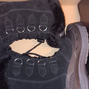 Baffin Black Fur-Lined Winter Boots